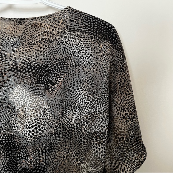 3 for $15 Milano Leopard Print Peplum Top - Picture 6 of 9